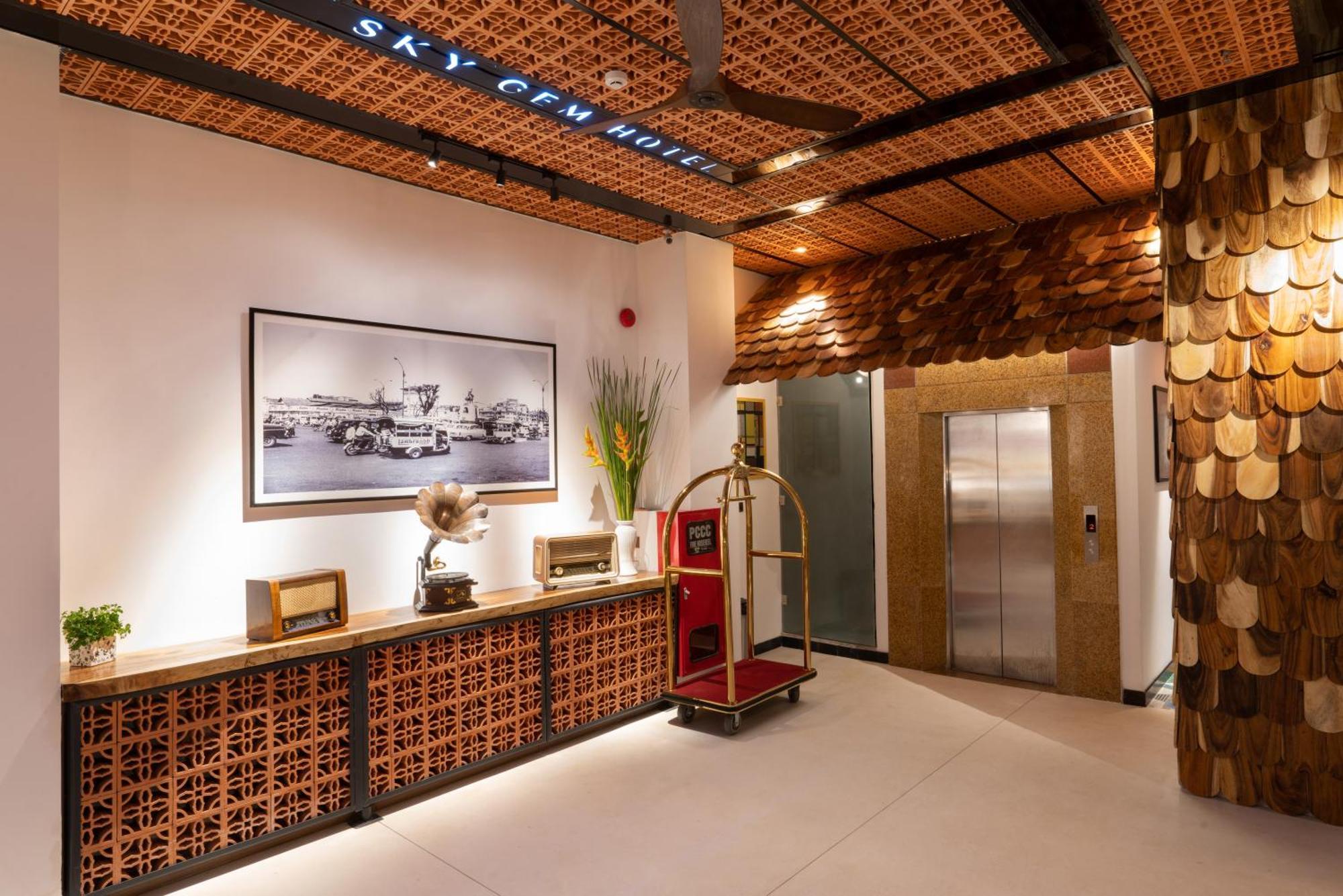 Sky Gem Khách sạn TP. Hồ Chí Minh