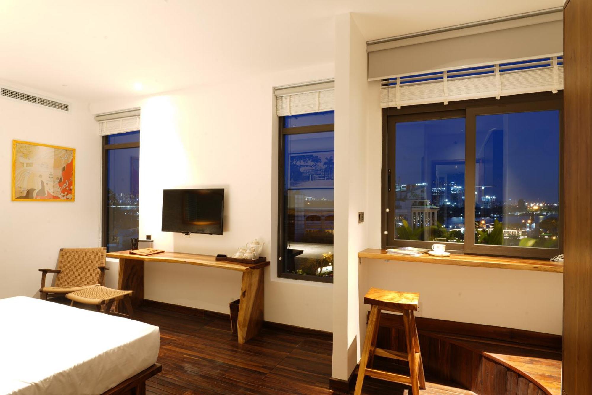 Khách sạn Sky Gem 4*
