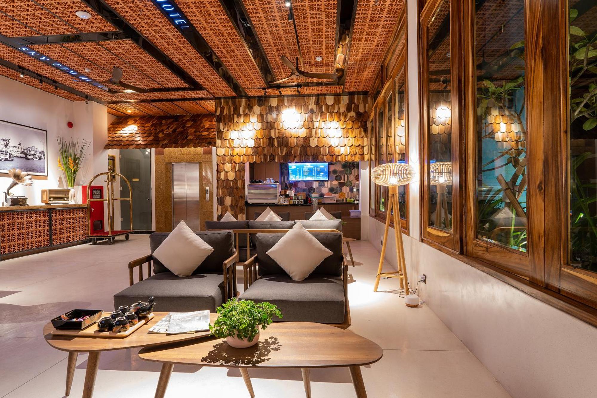 Khách sạn Sky Gem 4*