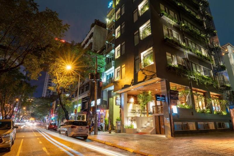 Sky Gem Khách sạn TP. Hồ Chí Minh